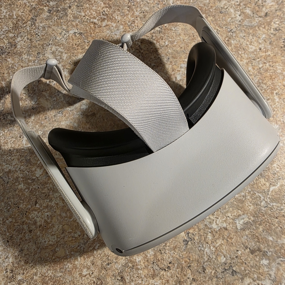 Meta Oculus Quest 2 All-In-One VR Headset